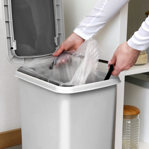 lsqdayegzcj8nhjukn6zlexl0fmfmoll7rvknprr.jpg Відро для сміття з кришкою та педаллю 20L